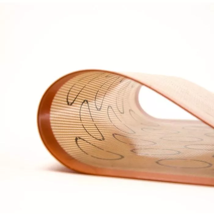 Amy烘焙網:Bluedrop藍點57x37專業半盤食品級玻璃纖馬卡龍矽膠墊耐高溫 烘焙揉麵墊/餅乾/蛋糕捲烘焙墊