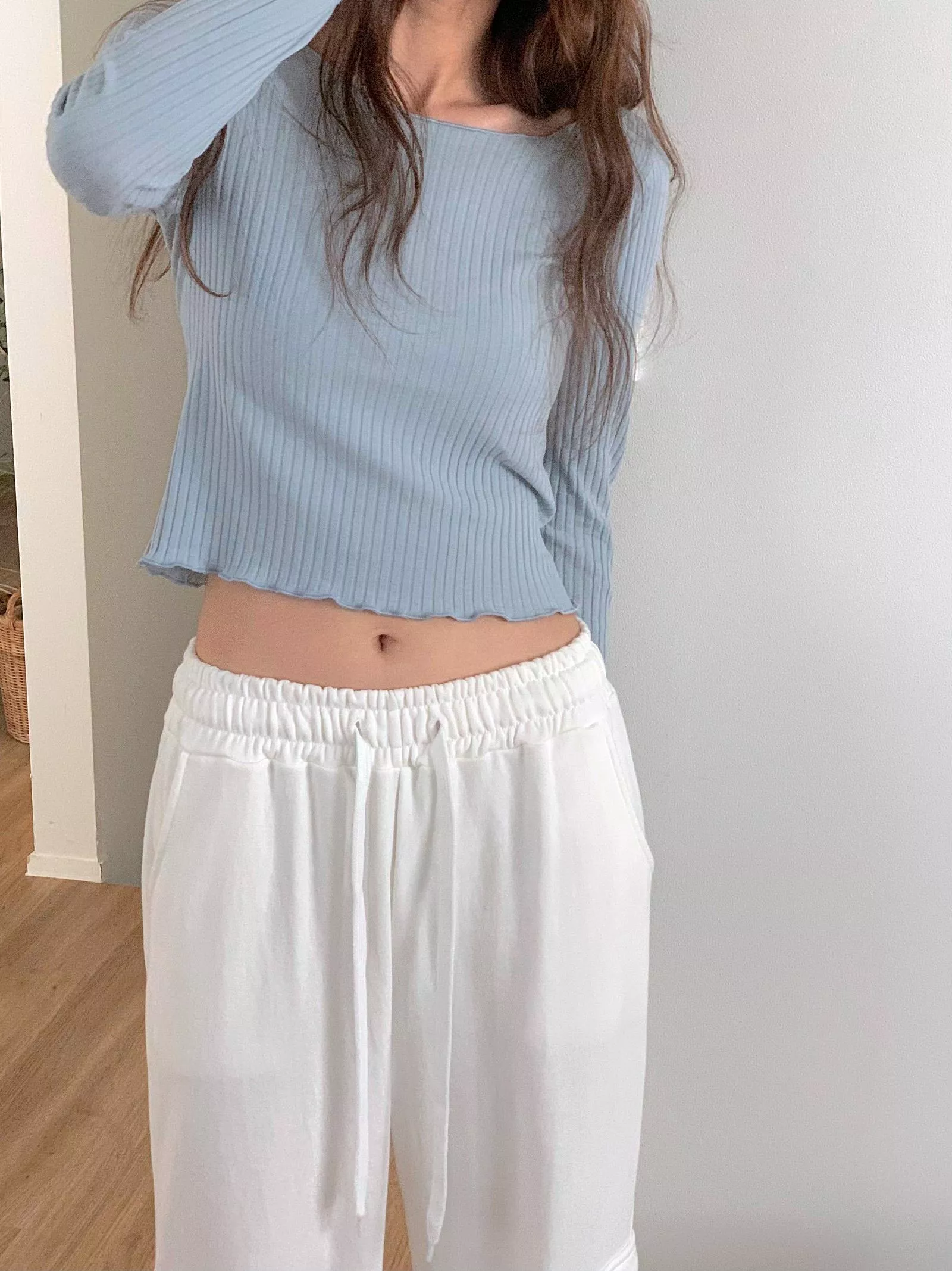 捲邊坑條短版上衣 #95025288