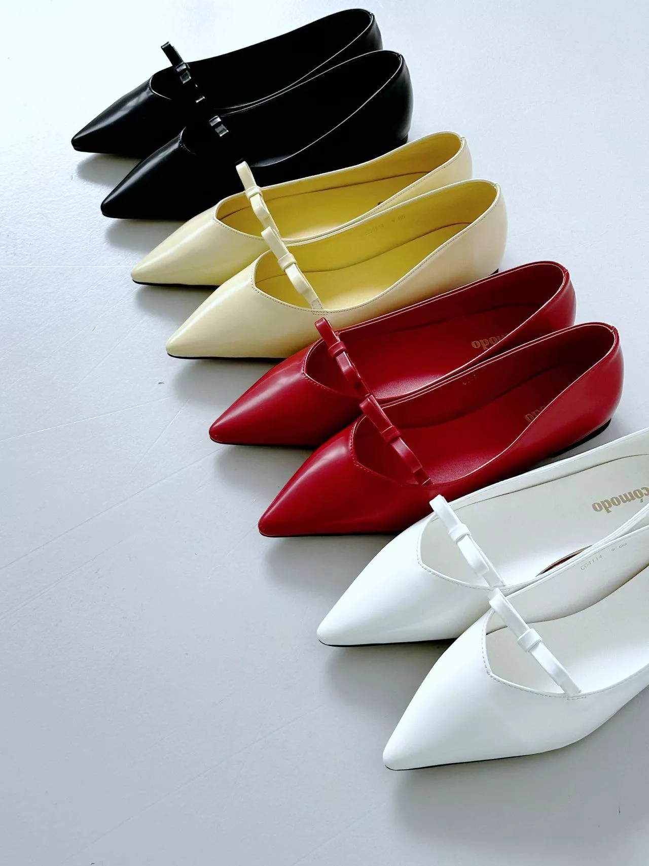 一字蝴蝶結尖頭平底鞋 #4114