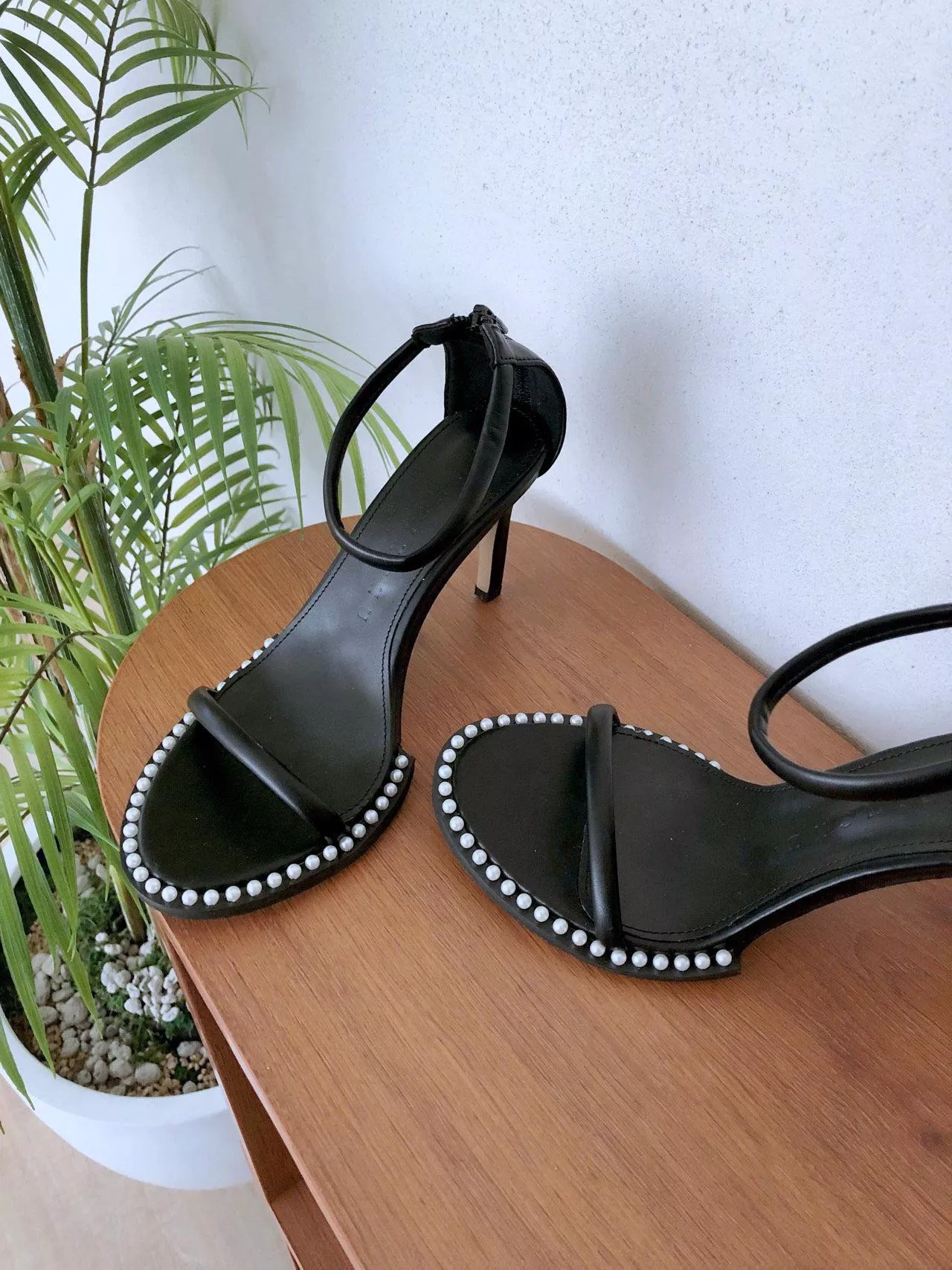 一字細帶珍珠滾邊細高跟涼鞋 #1020