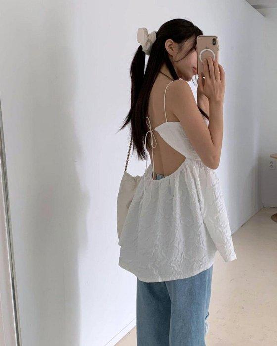 超美露背壓紋吊帶上衣 #95491987
