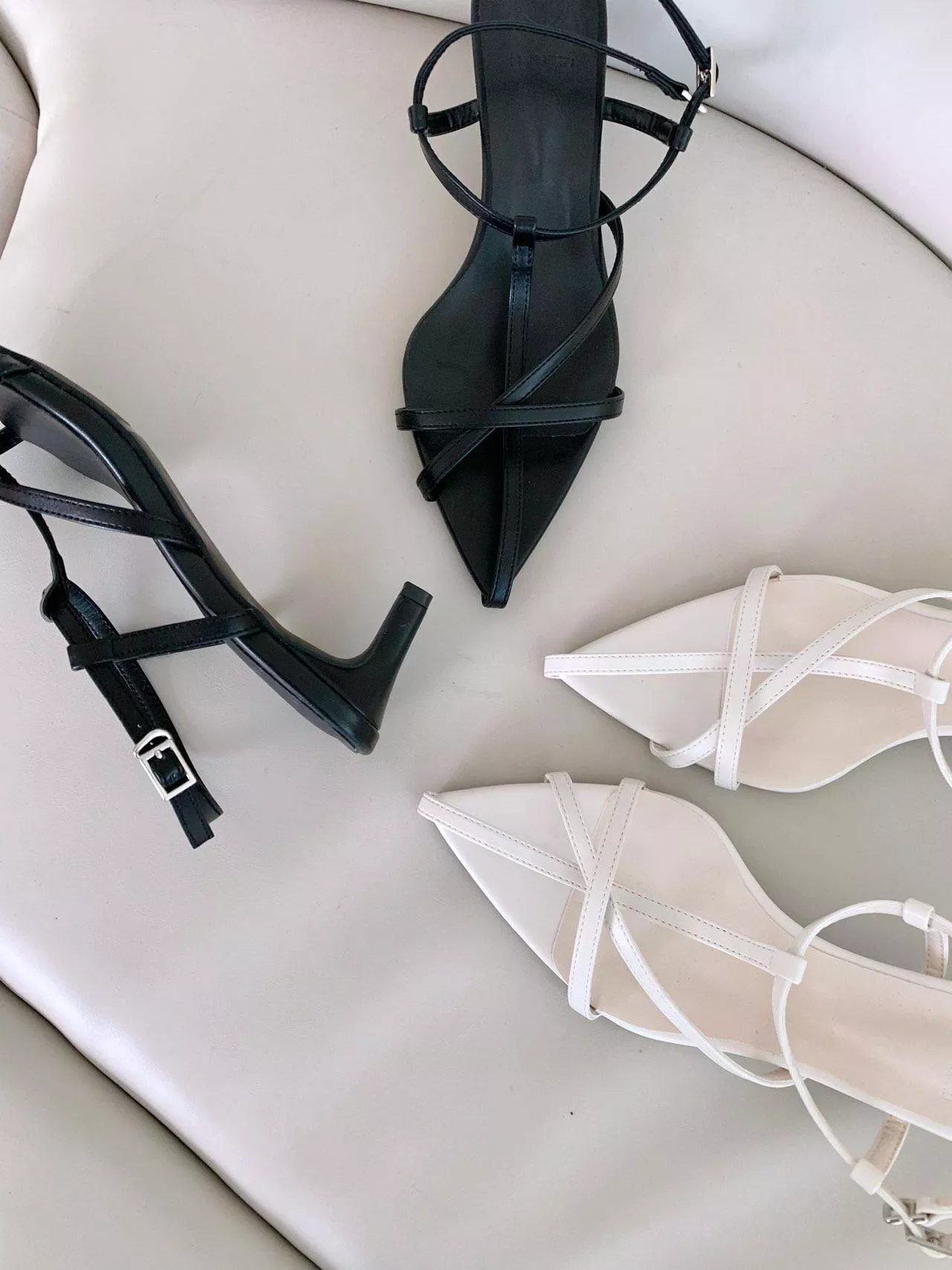 幾何中空線條設計中跟尖頭涼鞋 #3033