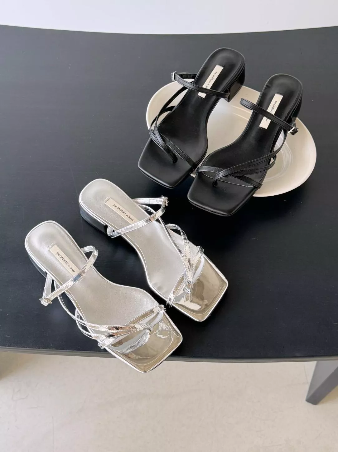 不對稱斜線帶低跟夾腳涼鞋 #9113