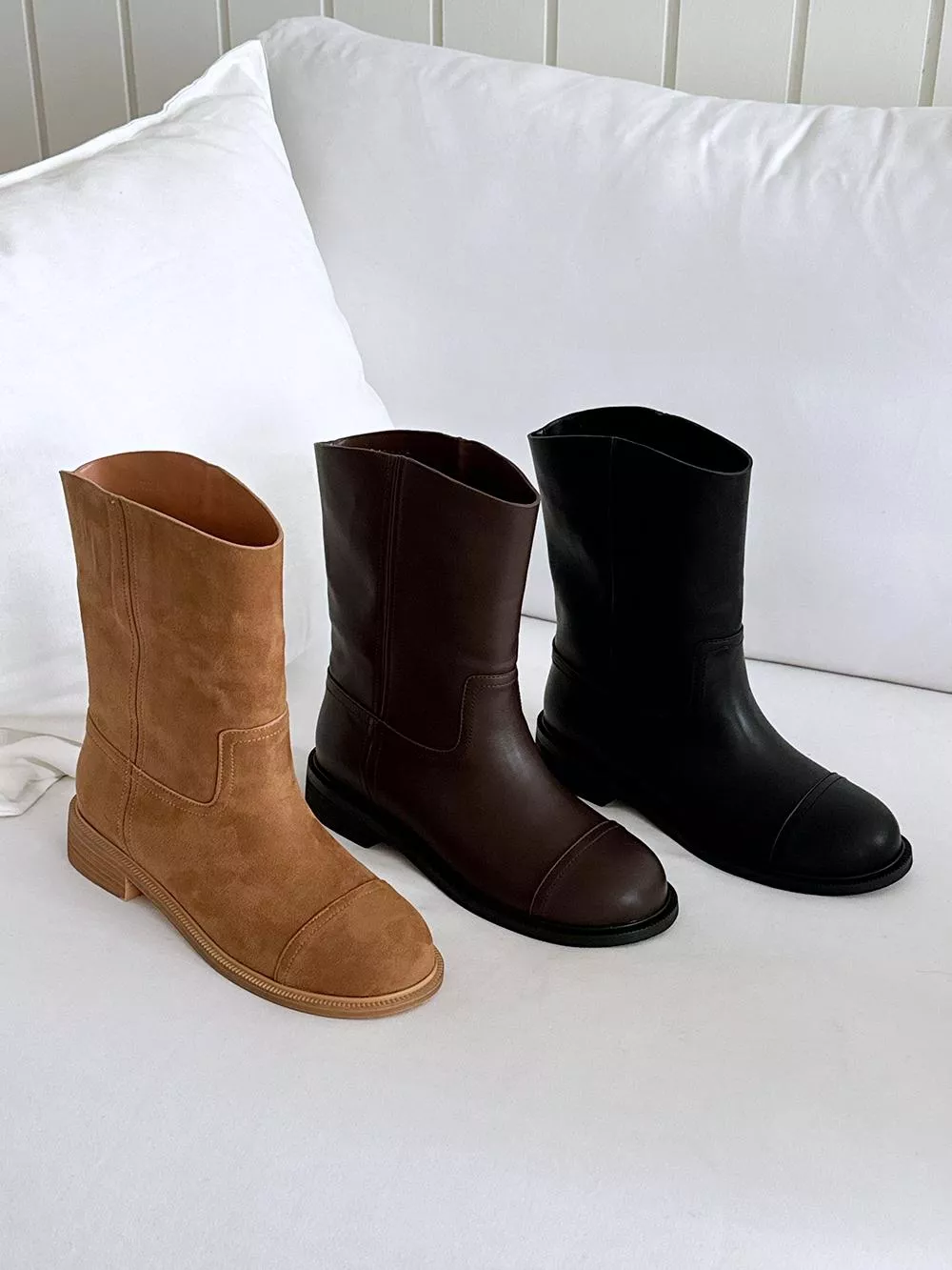 細緻縫線邊舒適軟墊麂皮中筒靴 #7012