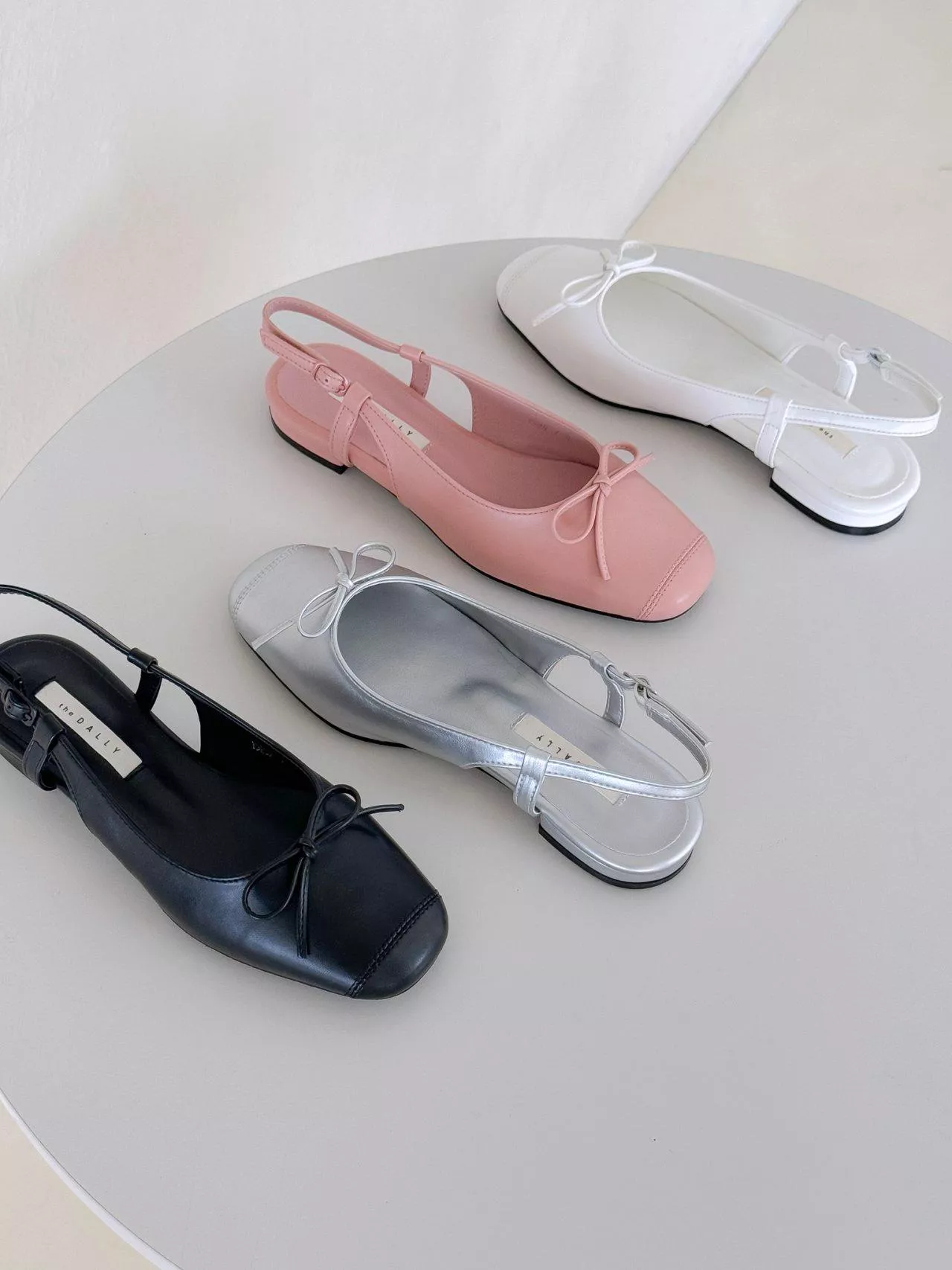 前縫線蝴蝶結後空帶平底鞋 #5269