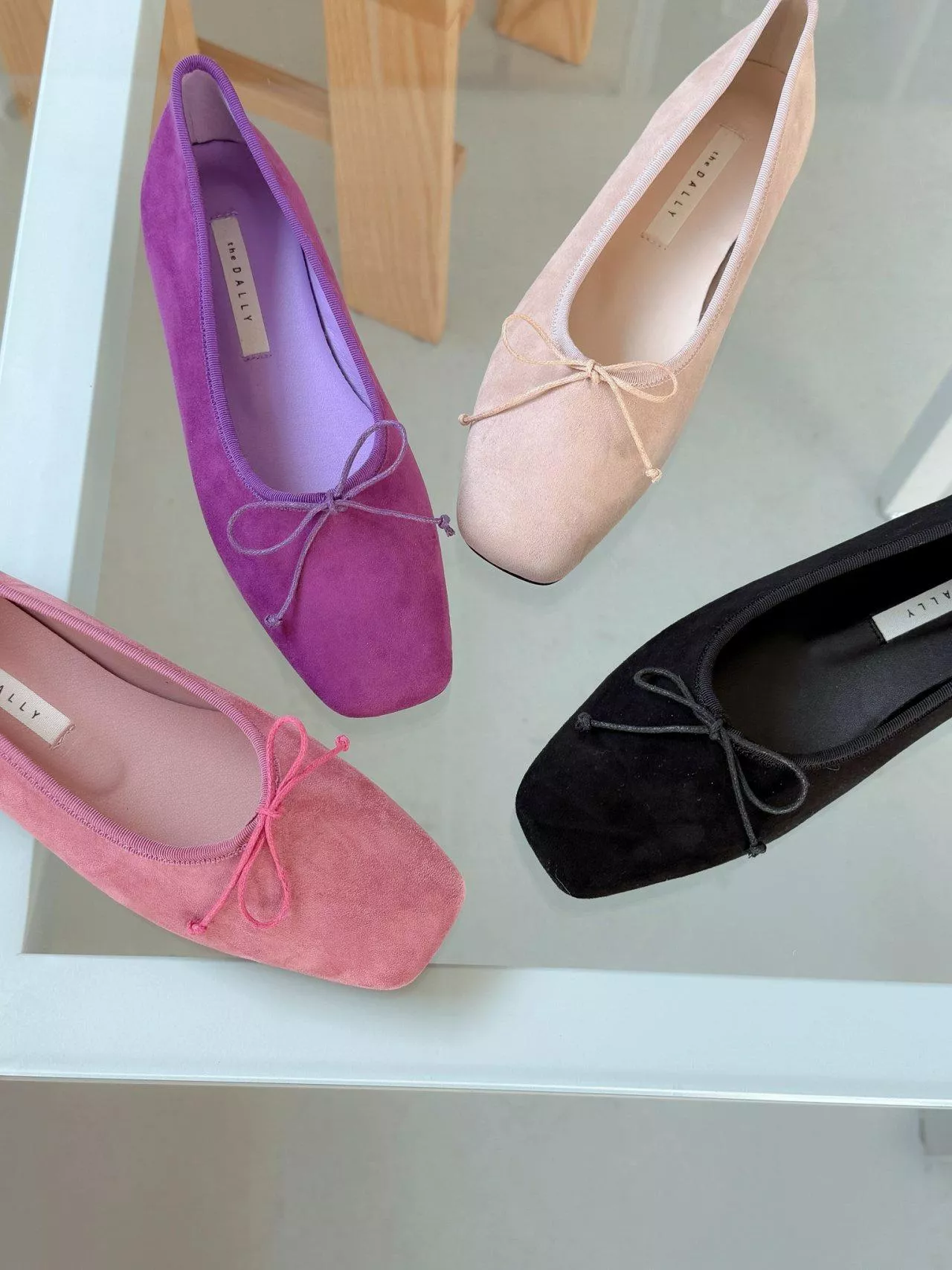 蝴蝶結方頭幾皮平底鞋 #5259