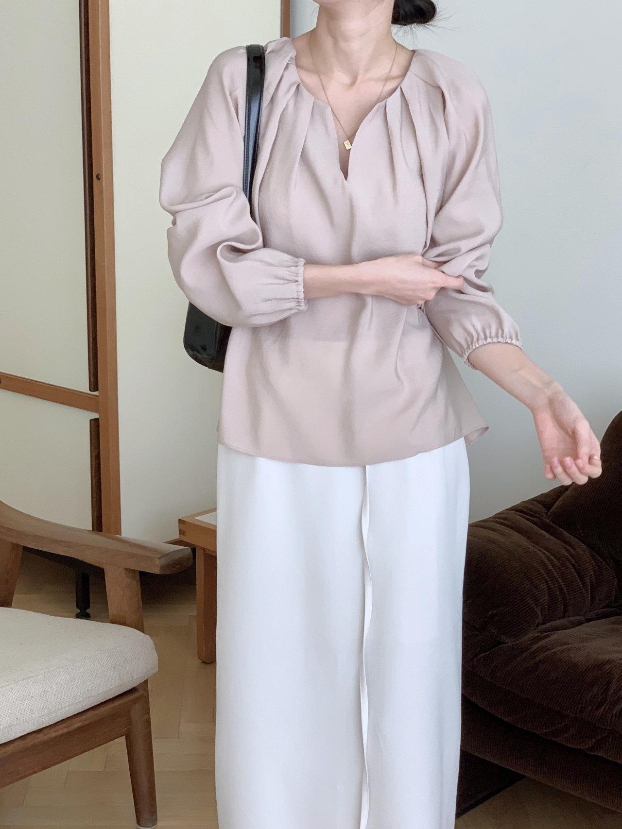別緻壓褶V型缺口領襯衫 #97426620