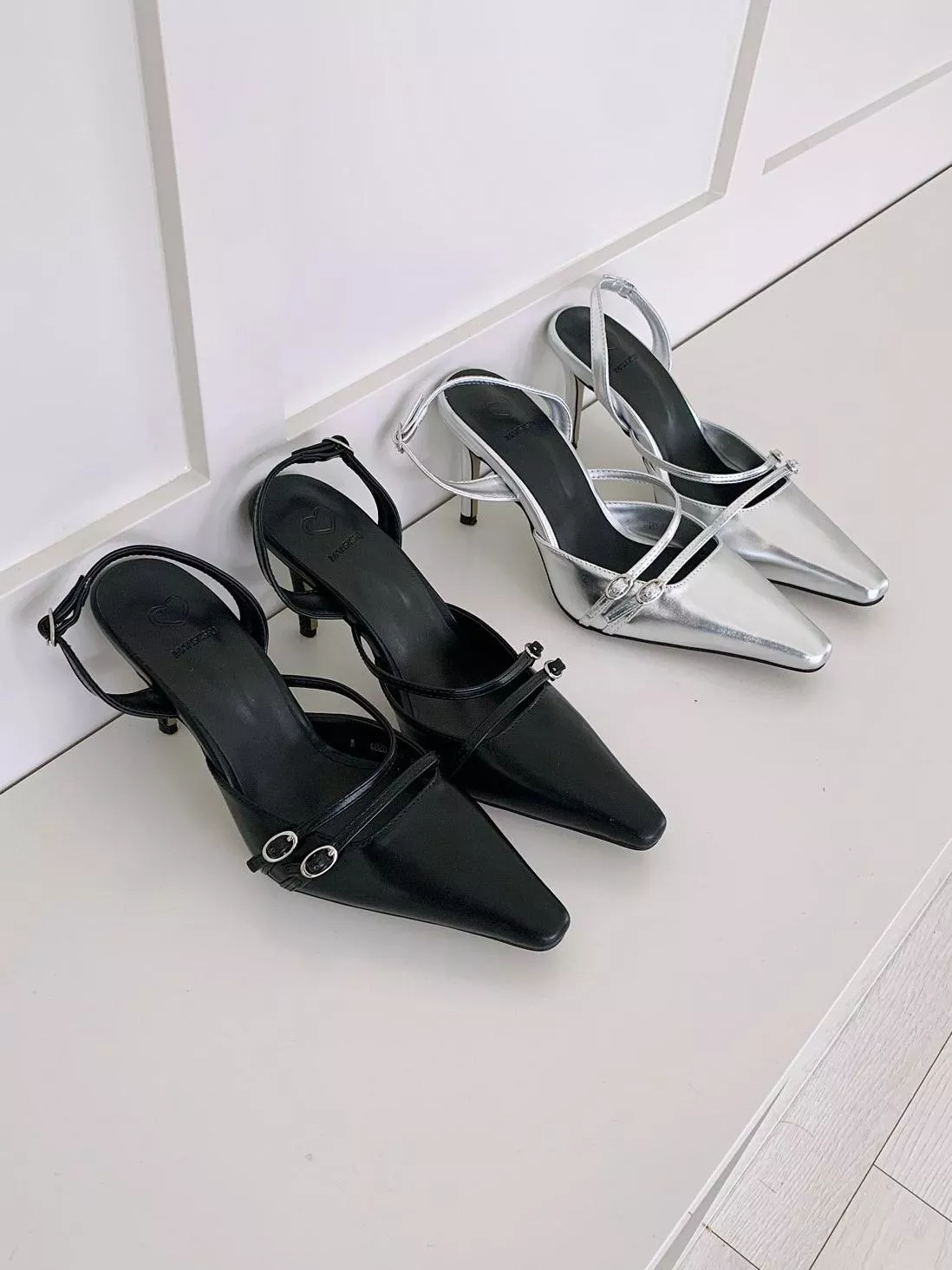 現代性感皮帶搭扣細跟鞋 #4020