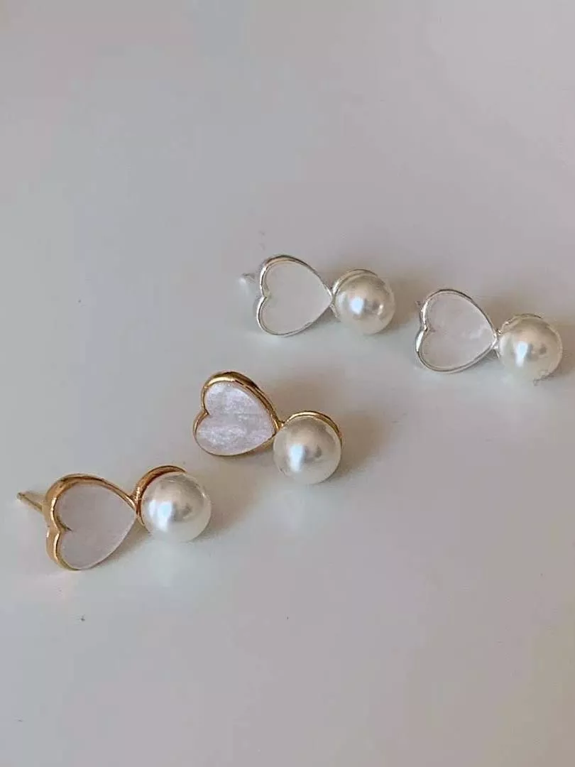 心形珍珠滴狀壓克力耳環 #E017