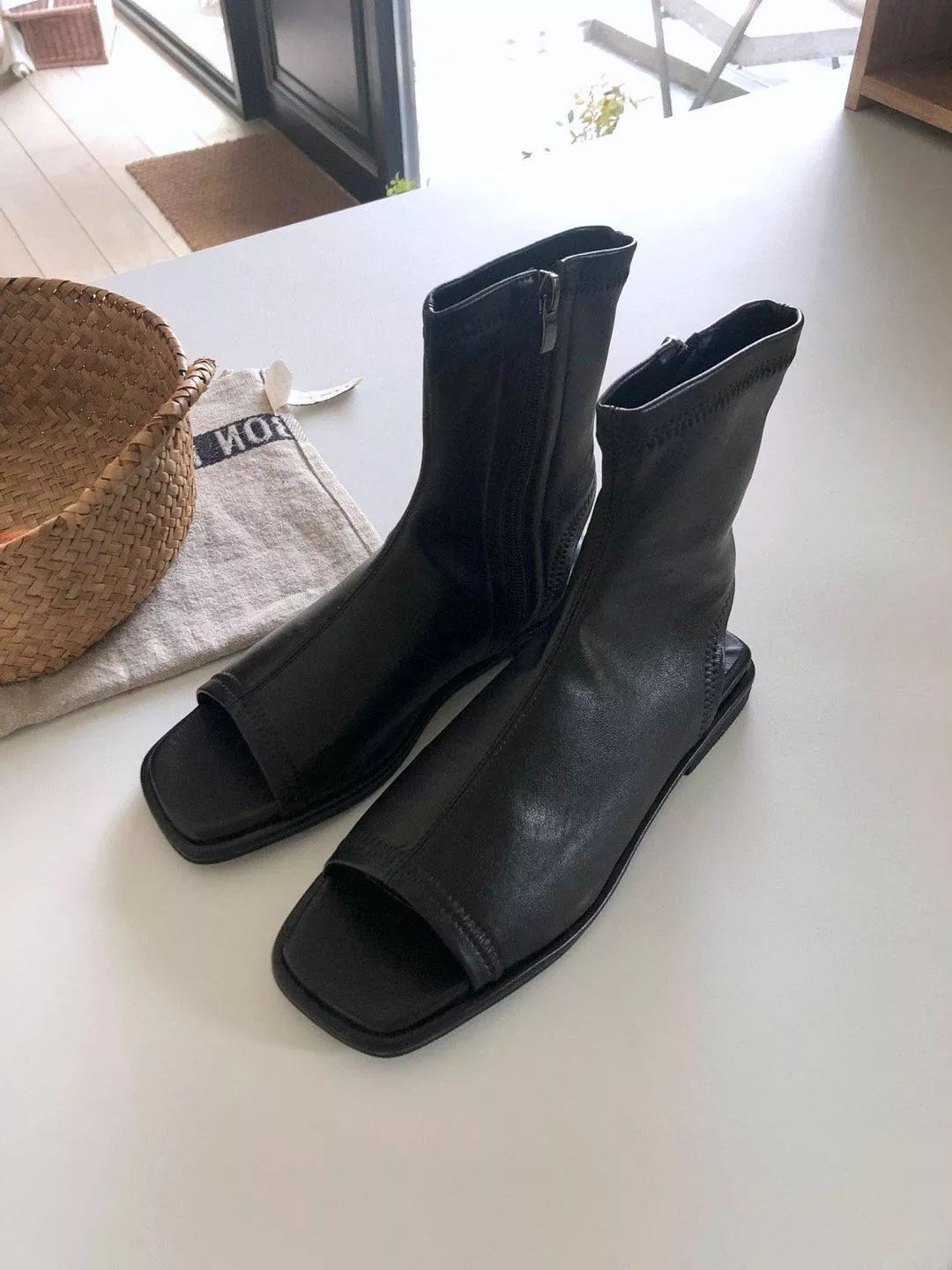 露腳跟側拉鏈魚口平底涼靴 #307