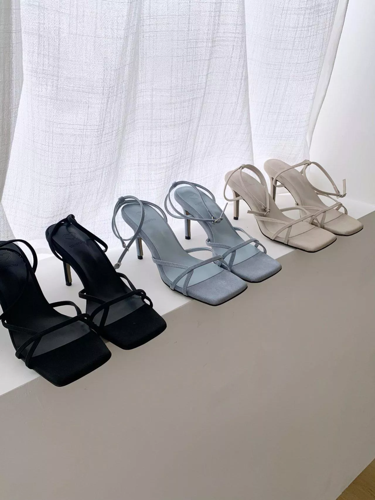 一字曲線相疊繞踝帶高跟涼鞋 #4023