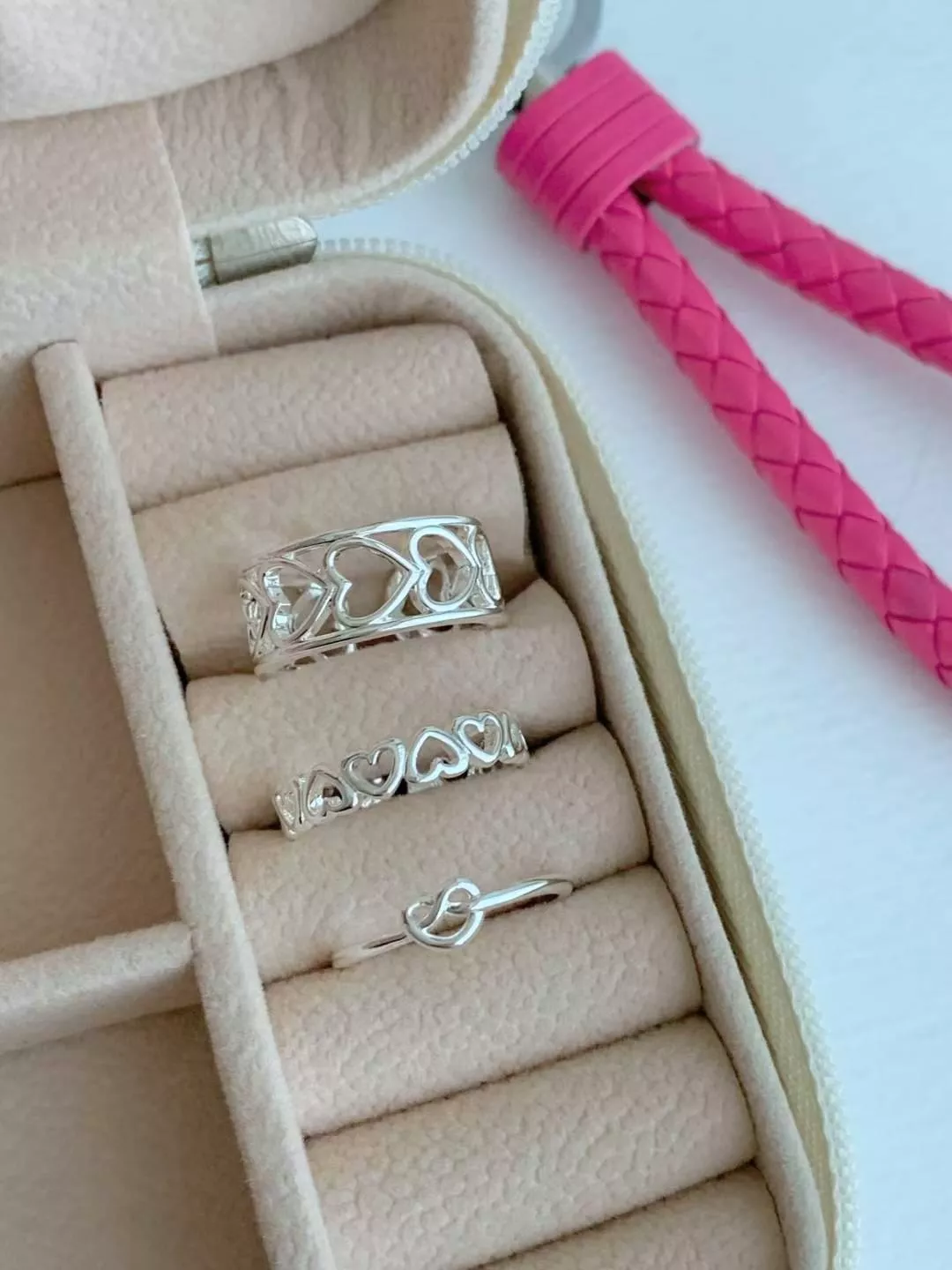 甜美鏤空愛心三入戒指組 #R280