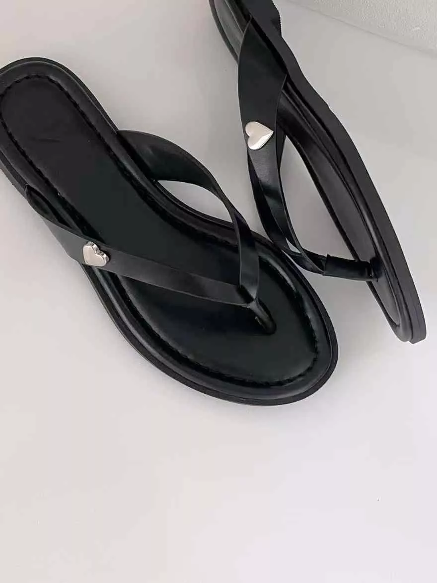 質感很好側邊愛心裝飾夾腳拖鞋 #5039