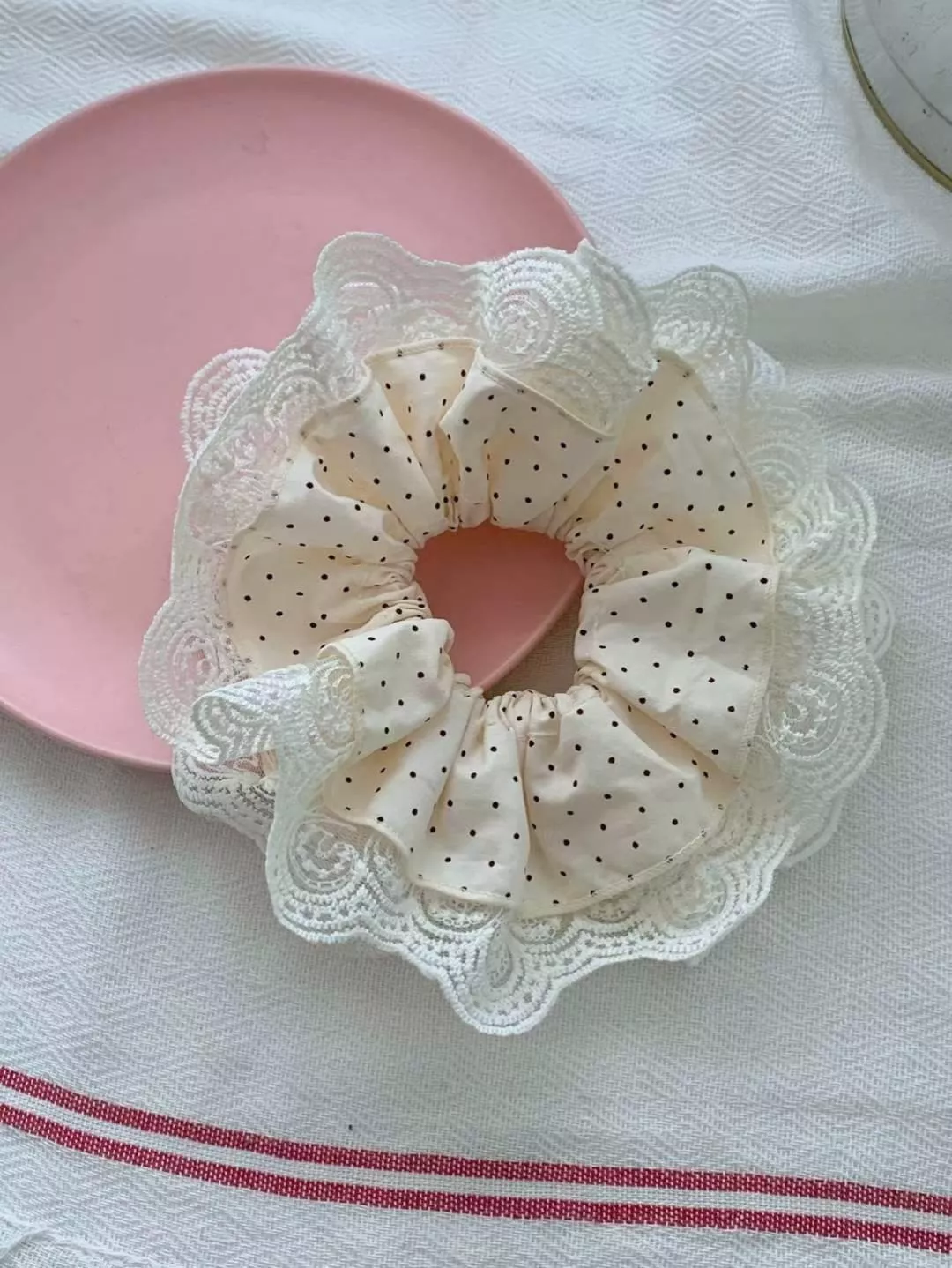 純淨點點蕾絲邊大腸髮圈 #H792