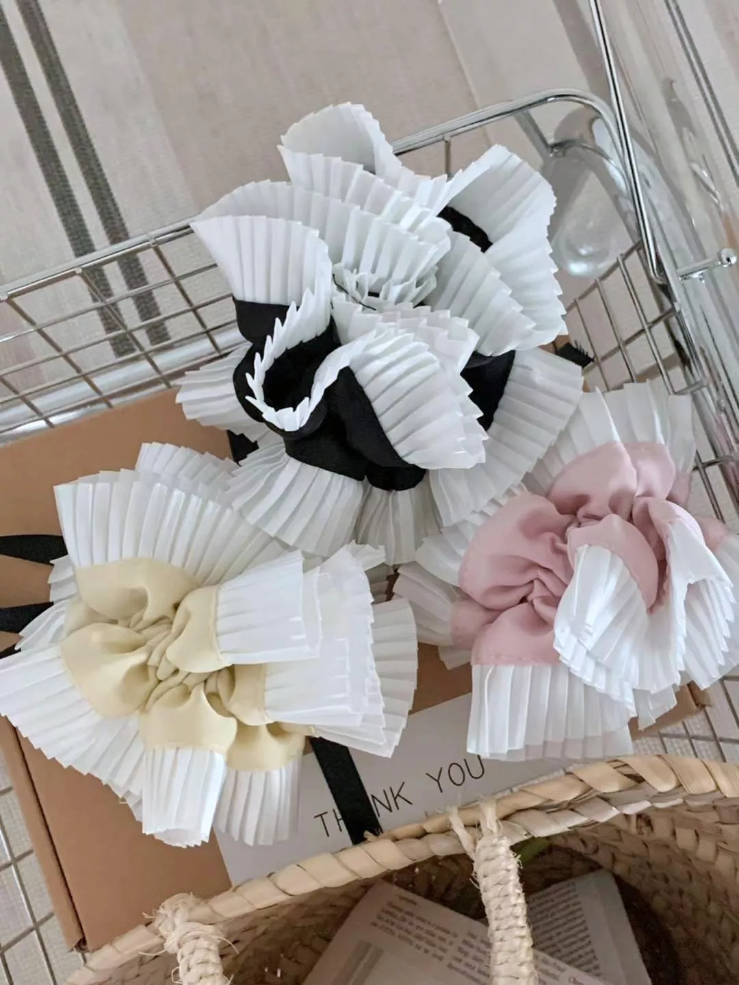 緞面壓褶邊大腸髮圈 #H789