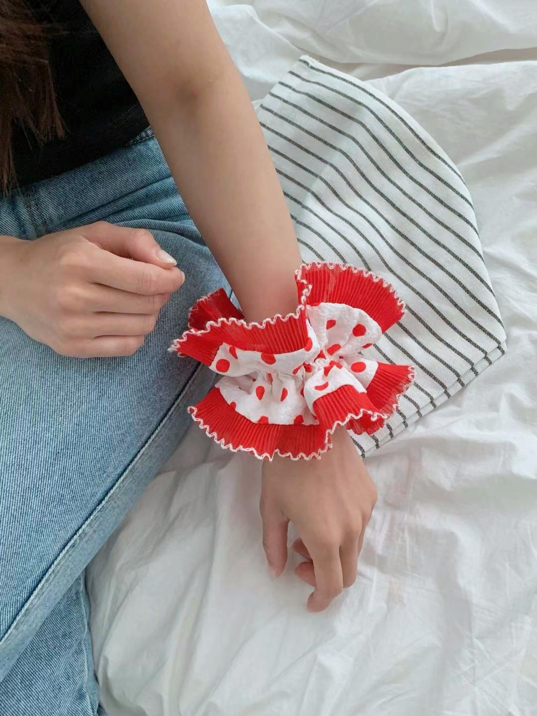 赫本點點壓褶邊大腸髮圈 #H783