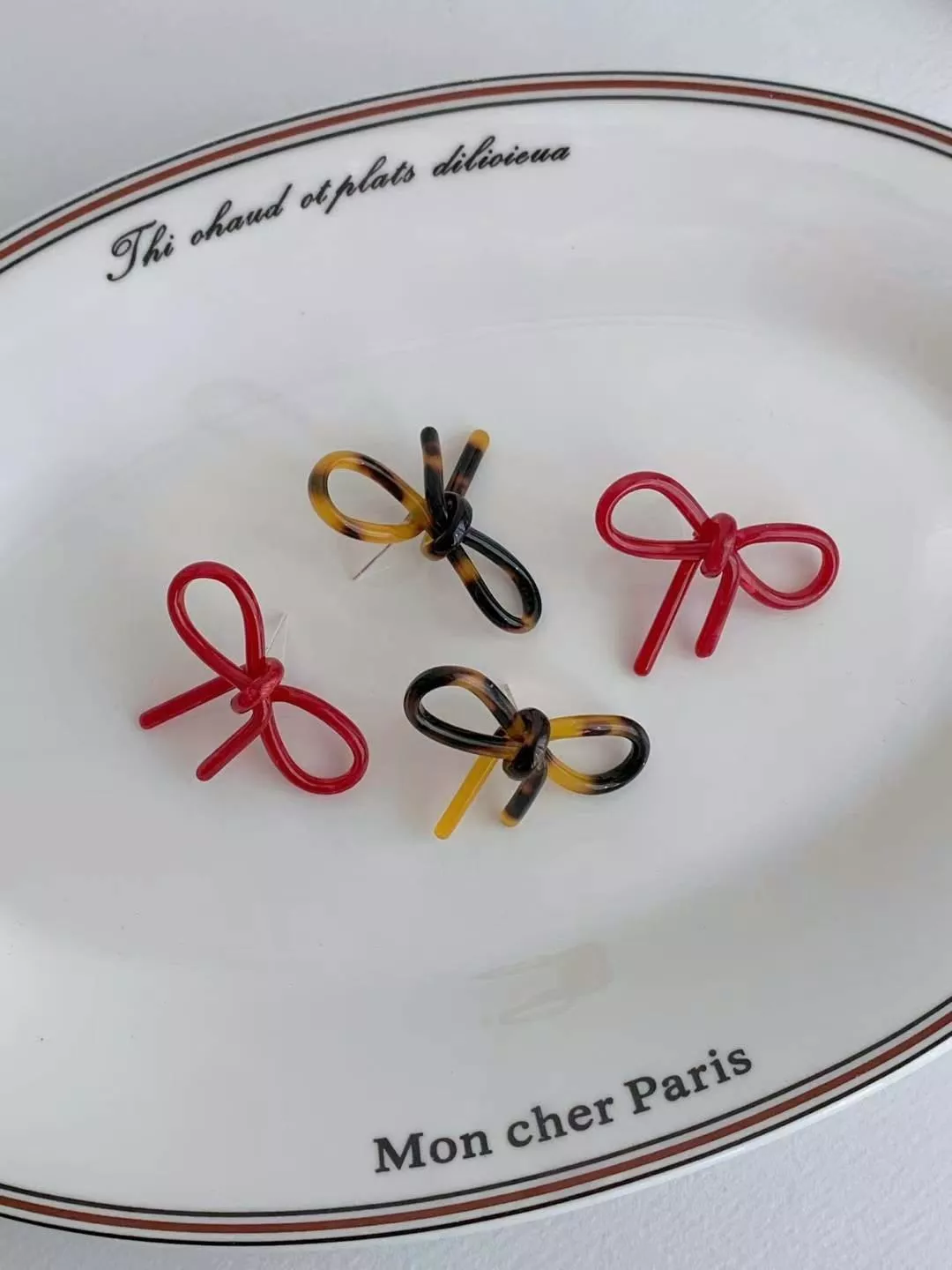 壓克力蝴蝶結耳環 #E789