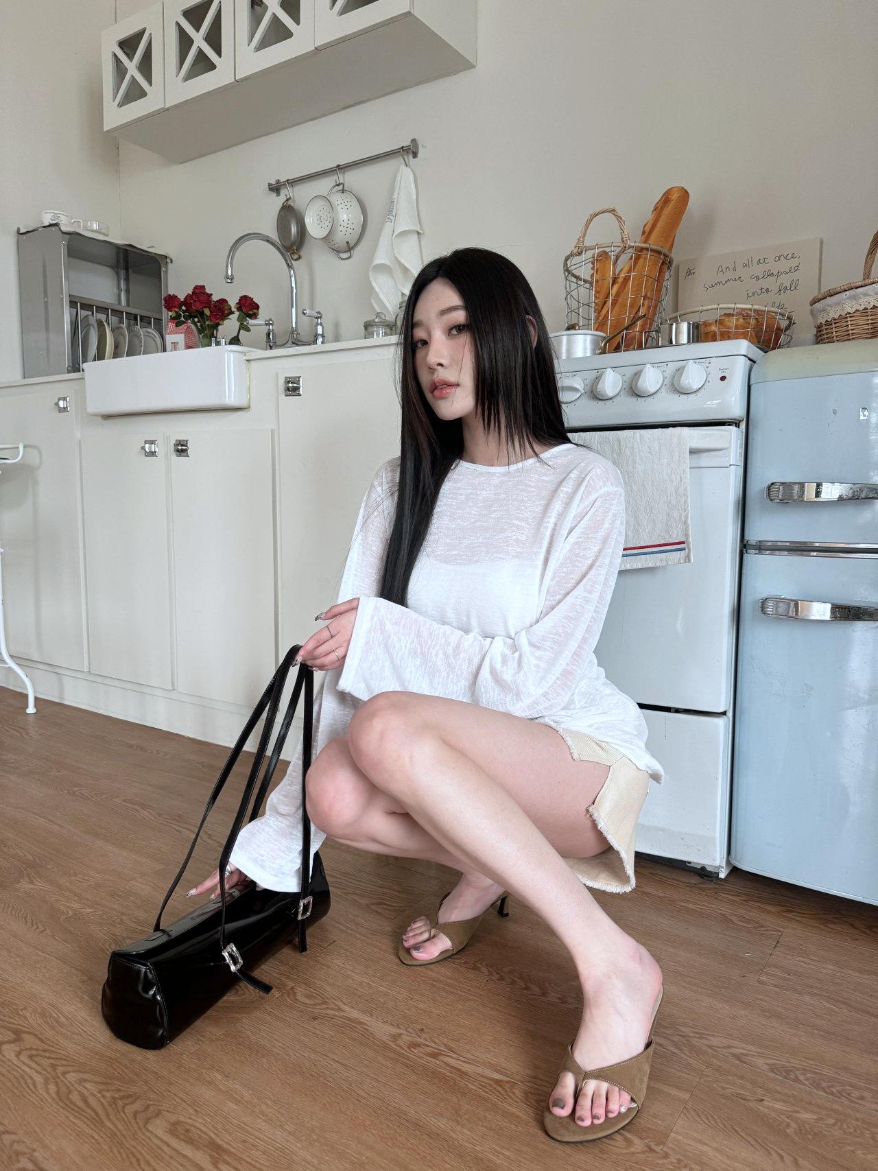 V型蝴蝶剪裁夾腳中跟拖鞋 #31188