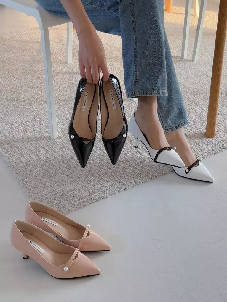 氣質珍珠點綴一字帶中跟鞋 #2504