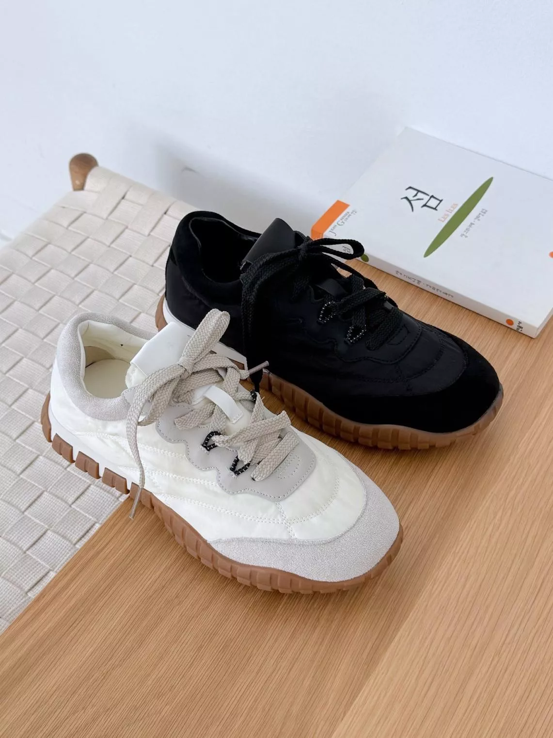 尼龍視覺感縫線防滑矽膠底休閒鞋 #8380