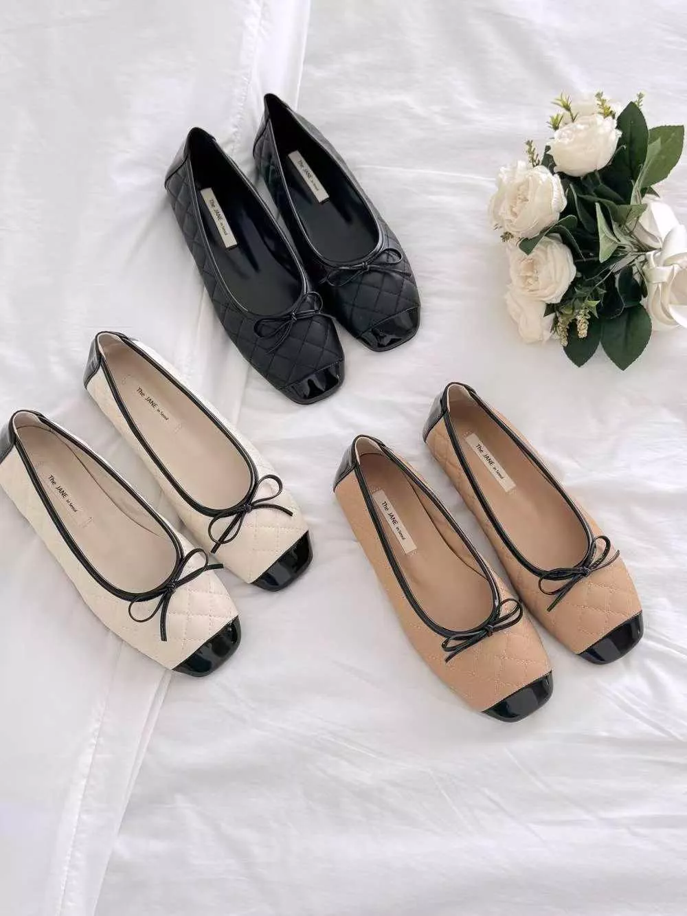 可鹽可甜♡雙色拼接菱格縫線方頭鞋 #3404