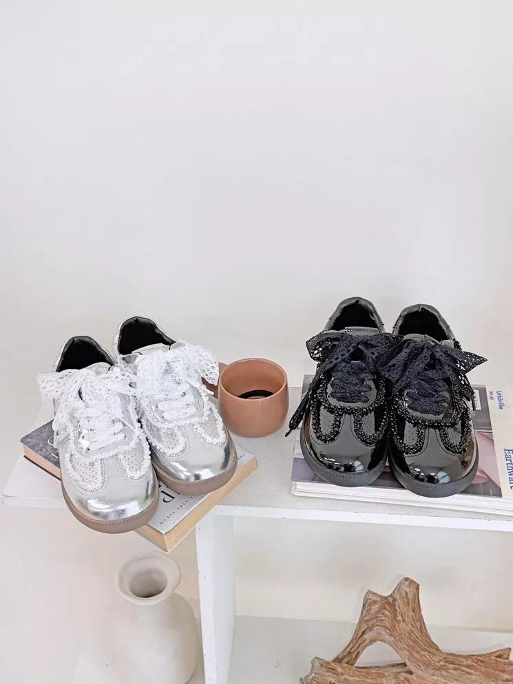 穿上就好看的鞋♡ 蕾絲繫帶珍珠休閒鞋 #551