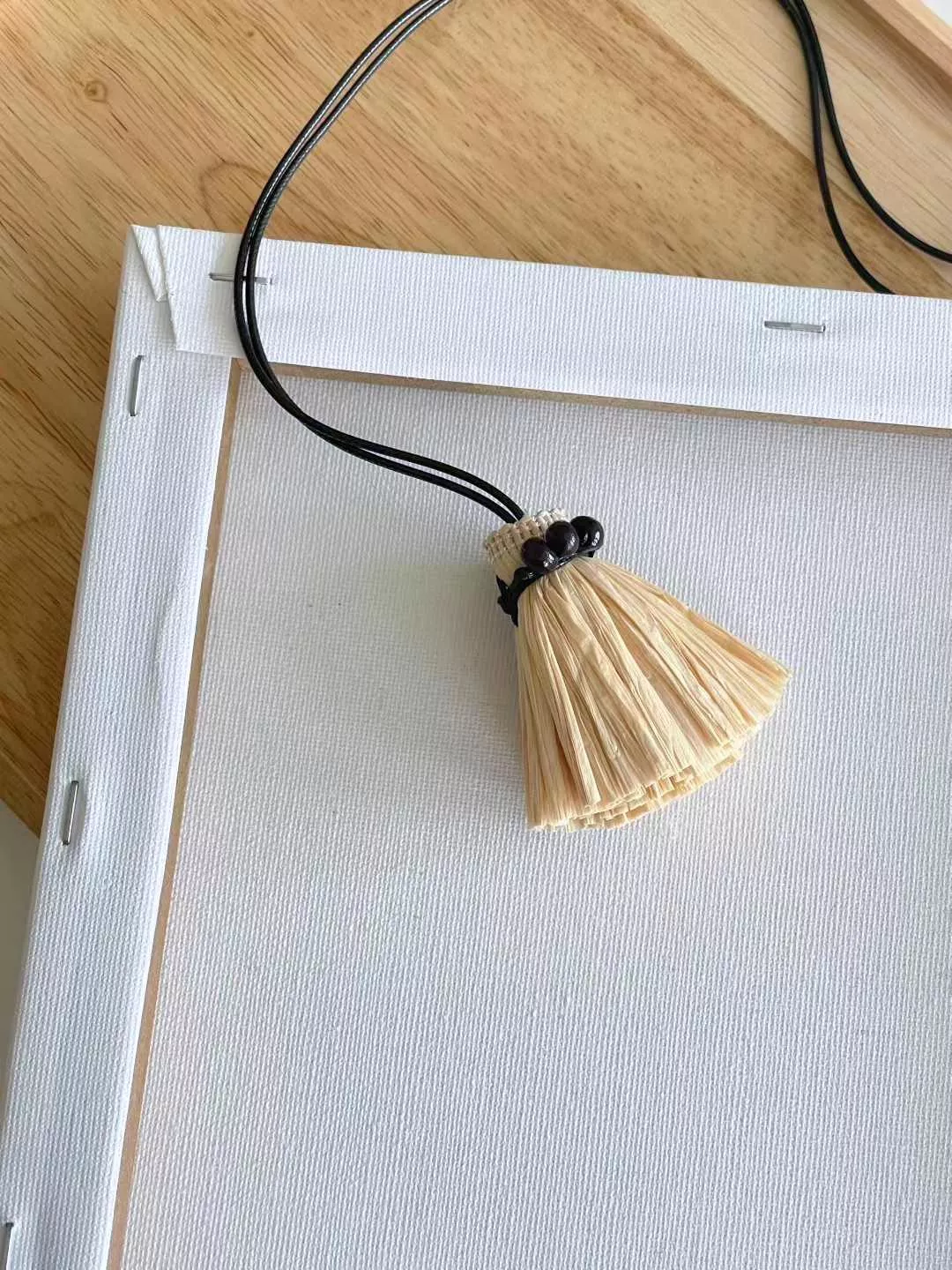 韓國空運🇰🇷｜ 🧹韓紙小掃把造型長項鍊 可搭配包包裝飾 氣質配件 #186N