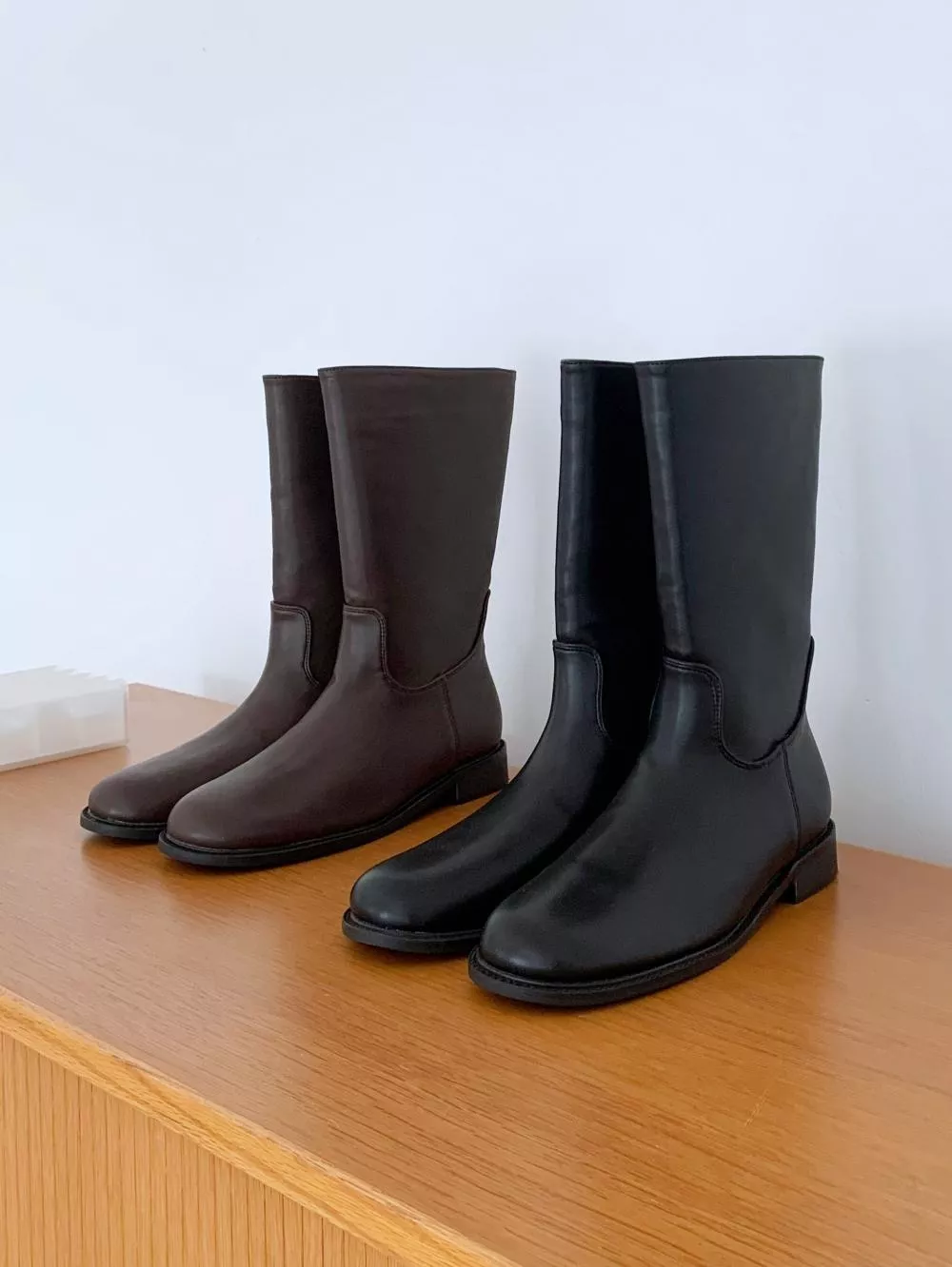 韓國空運🇰🇷｜【特價必收】👢 簡約百搭平底中筒靴 ✨ 日常通勤必備款 #1029