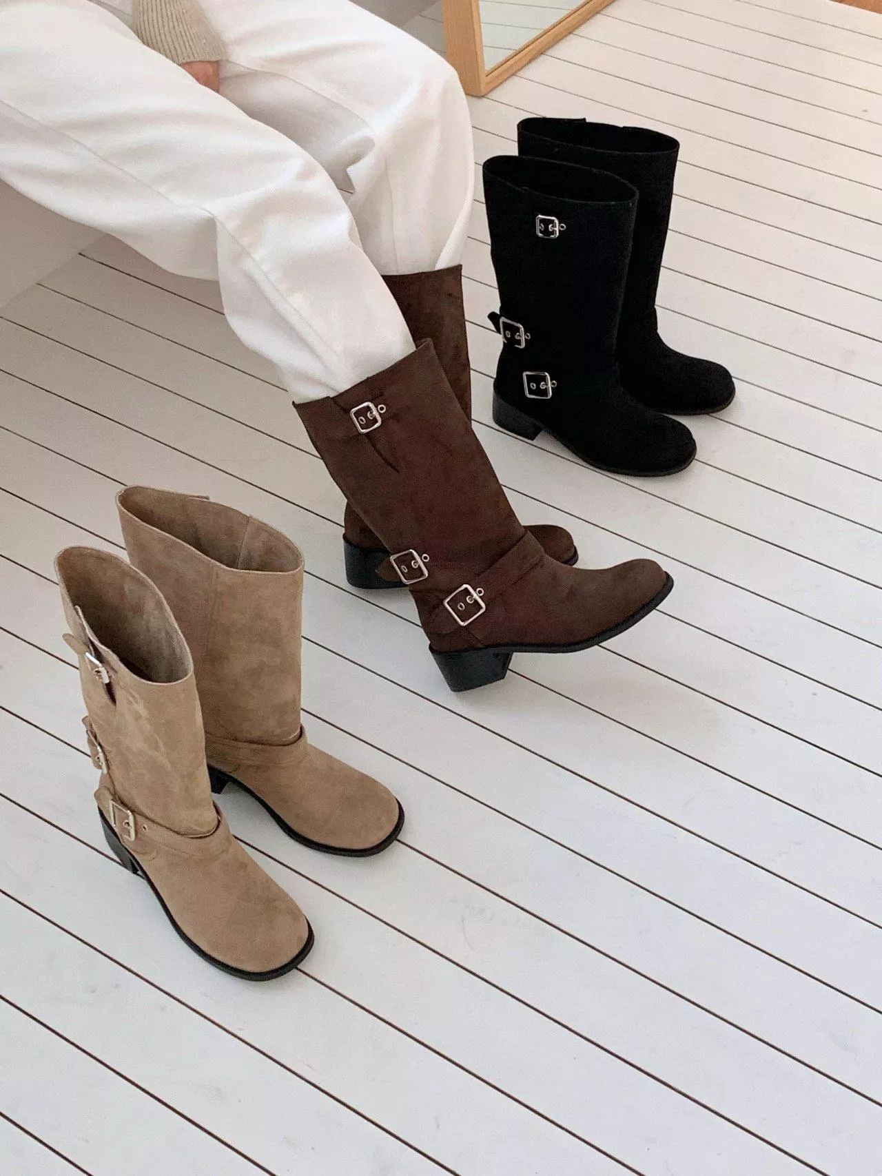 韓國空運🇰🇷【必收美靴】👢 柔霧麂皮雙扣折疊中筒靴 ✨ 舒適百搭款 #3222