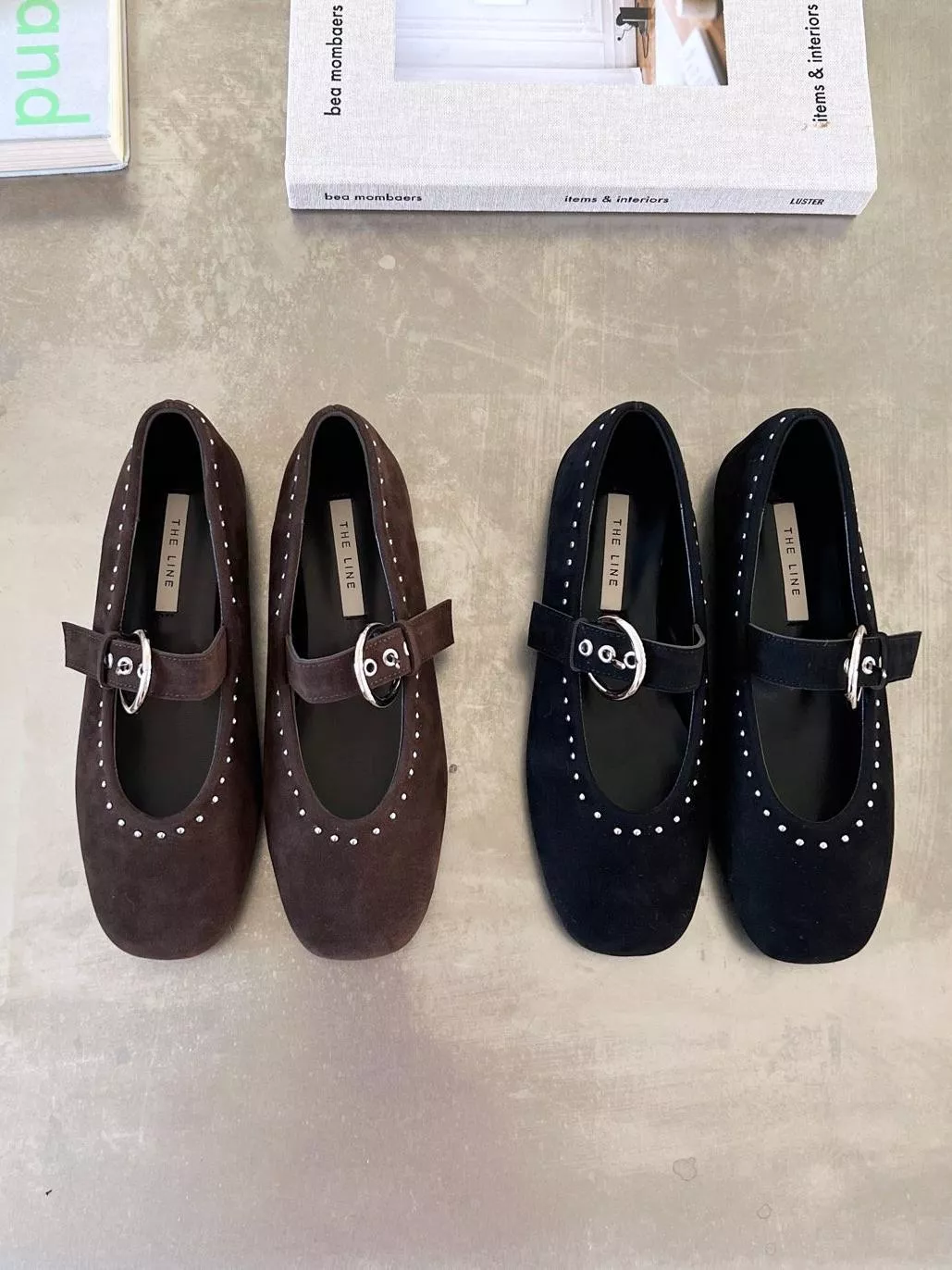 韓國空運🇰🇷【甜酷必收】✨ 麂皮鉚釘瑪莉珍平底鞋 👟 防滑好走不咬腳 #3220