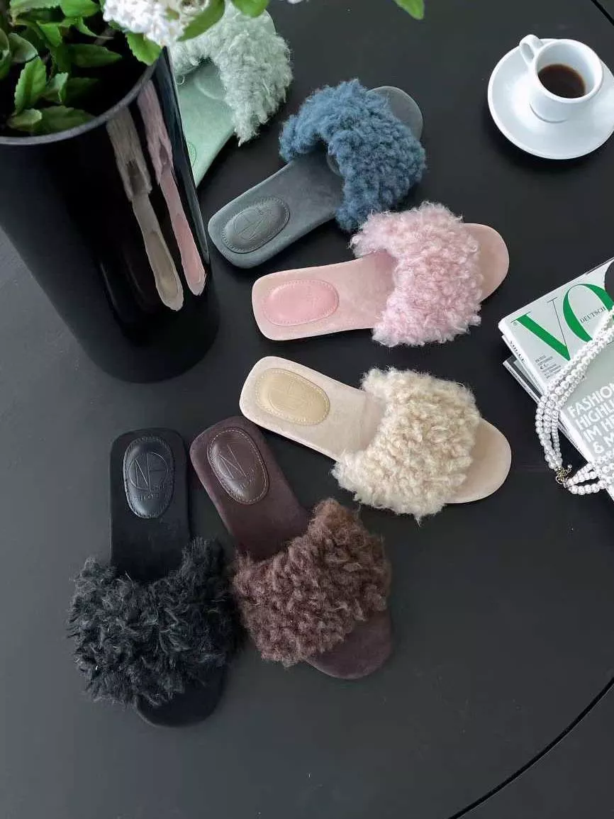 韓國空運🇰🇷【冬季必收】❄️ 毛絨假毛麂皮拖鞋 🥿 舒適厚底柔軟鞋墊 #316