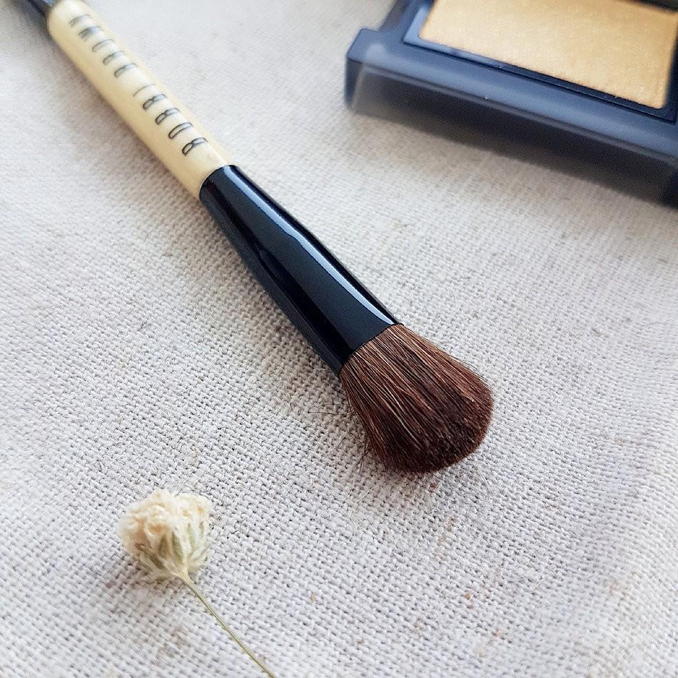 短柄精巧BOBBI BROWN 芭比波朗【 打底膏霜遮瑕刷+眼影刷動物毛】 雙頭化妝刷