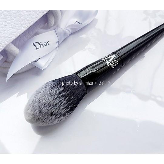 清水新品:::kat von d /KVD 20蜜粉刷。也兼具高光刷Contour 掃刷修容 （ 面部全能高手！）