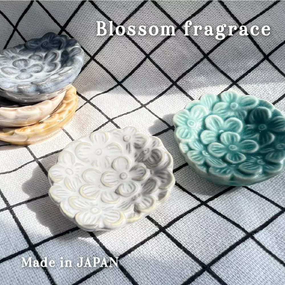 日本製 〔 品常生活 〕 優雅簡約 小花花 筷架 美濃燒 白色 湖水綠 粉棕 芥黃 灰色 擺飾 小物